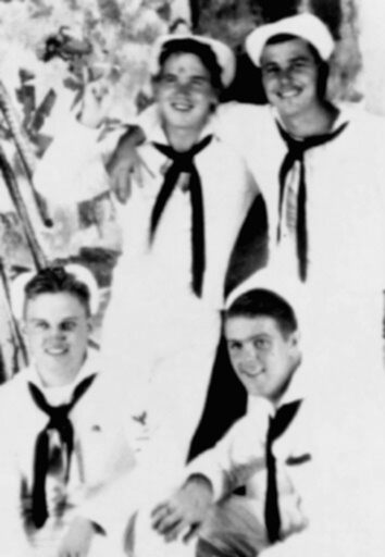 BACK ROW (L→R) [unknown], W. Wilthew. FRONT ROW (L→R) [unknown], C. Steele.