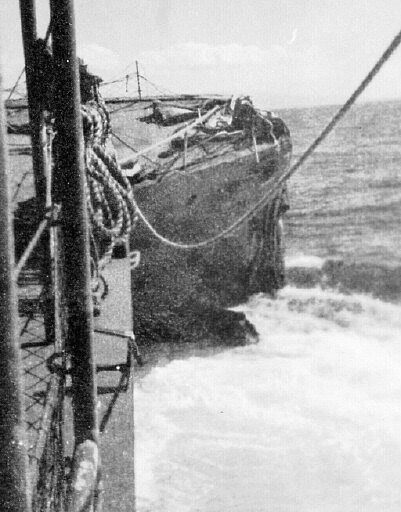 Aircraft carrier  Cowpens  collision.<br>Bent bow; 18OCT1943.