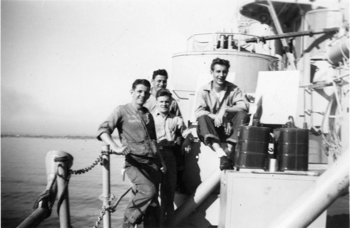 On deck<br>L-R: [unknown], [unknown], [unknown], B. Brode.