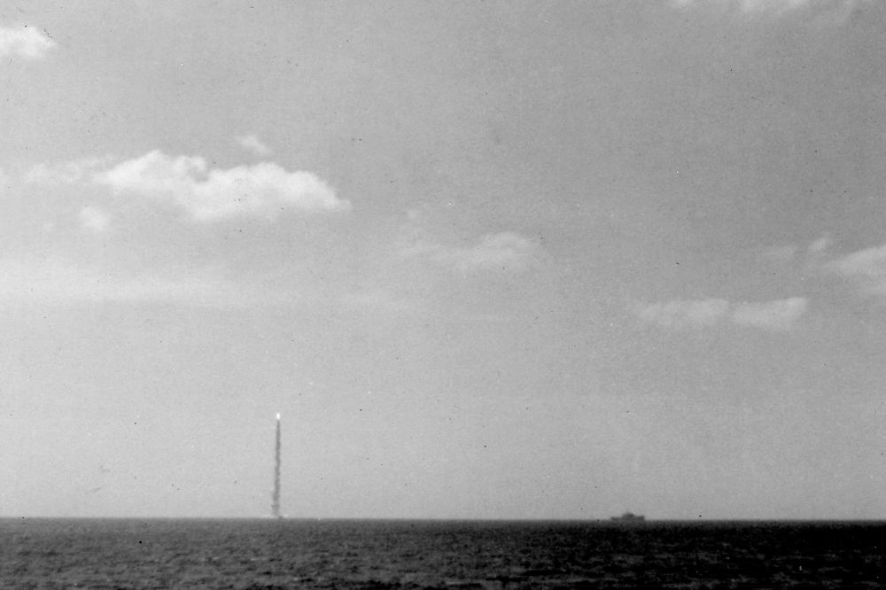 First Polaris missile, tested from submarine George Washington